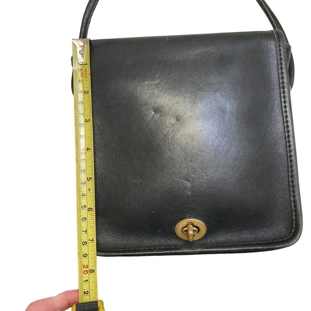 Coach vintage black leather compact pouch crossbody bag